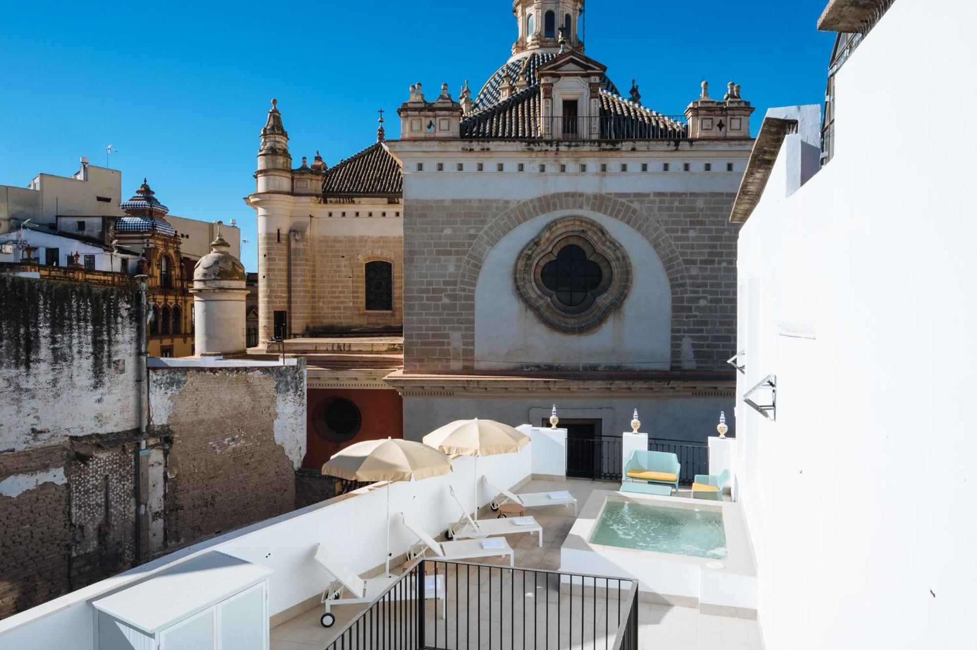 Ninesuites Cathedral Seville Exterior photo